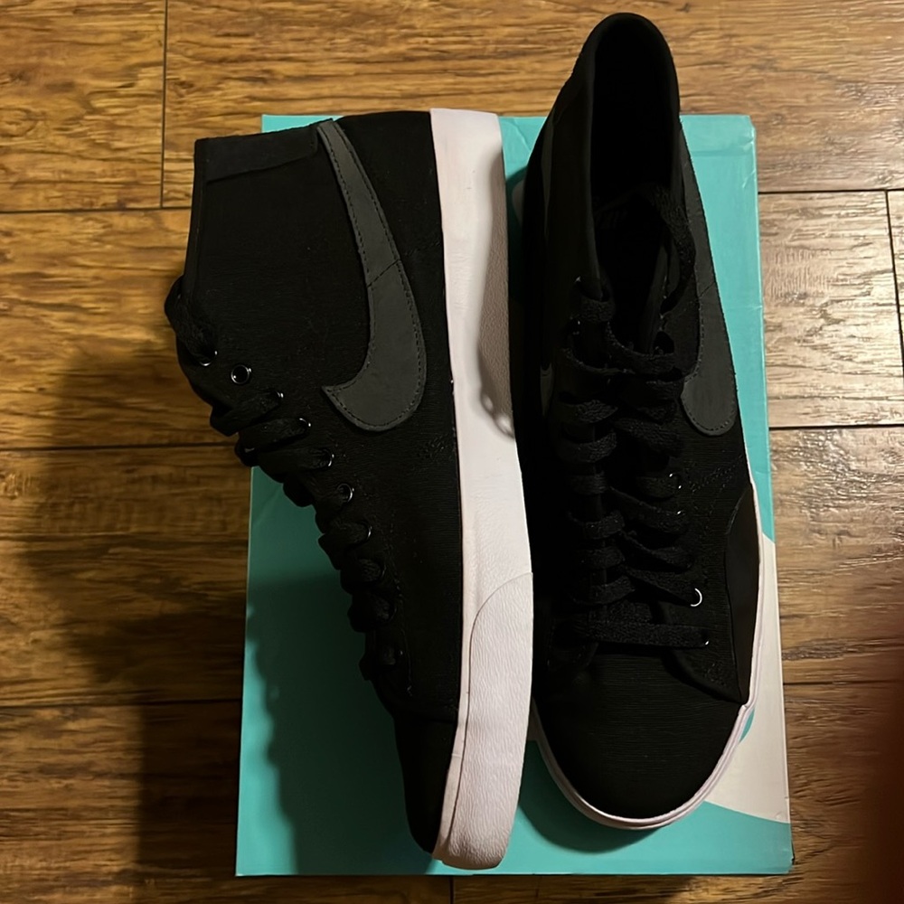 Nike SB Blazer Court Mid men’s size 12